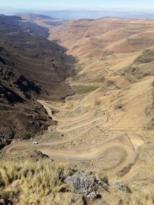 sani-pass-winding-road